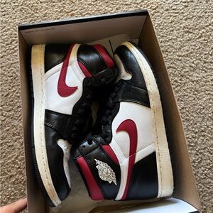 Nike Air Jordan 1 Retro High OG Gym Red Black Sail Mens 10.5 Excellent condition